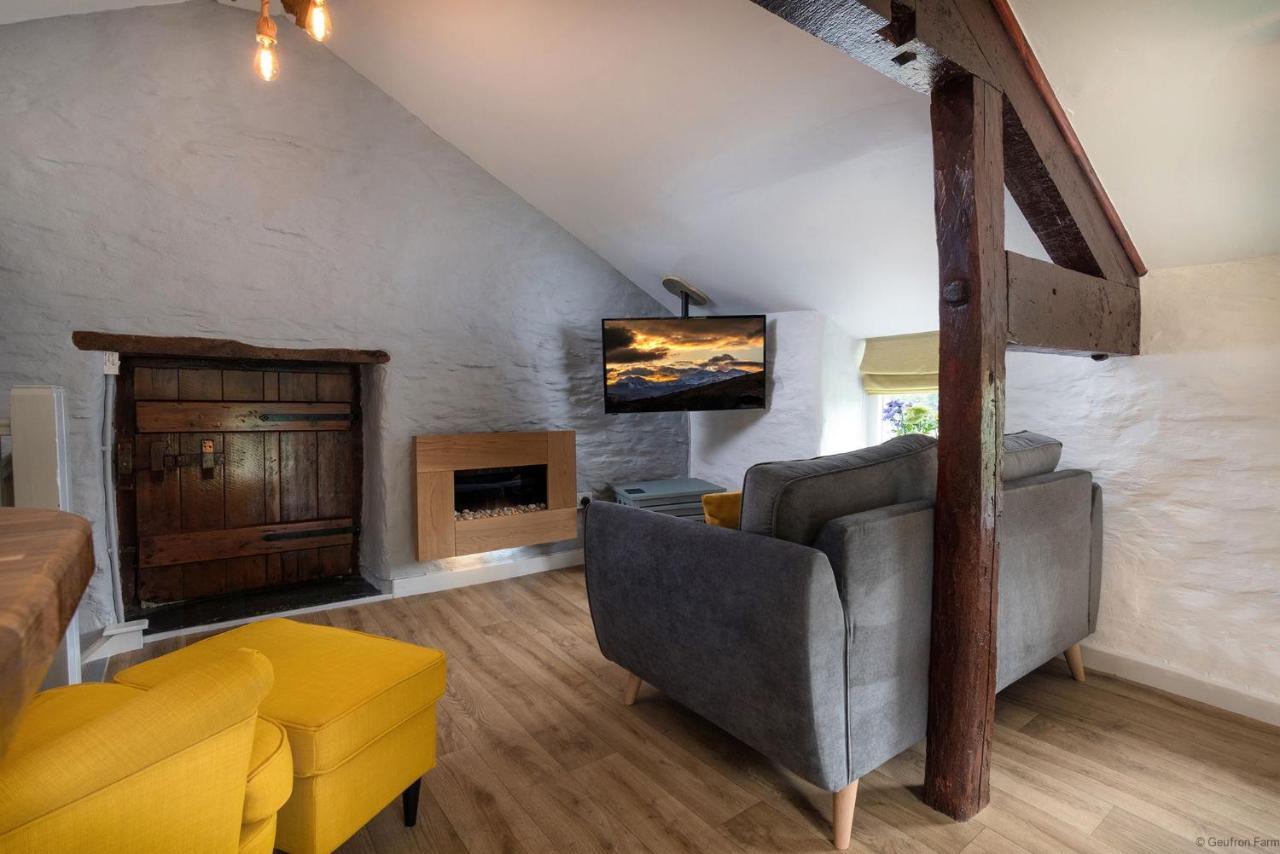 Dog Friendly Cottage, Geufron Farm Near Tywyn Bryn-crug Экстерьер фото